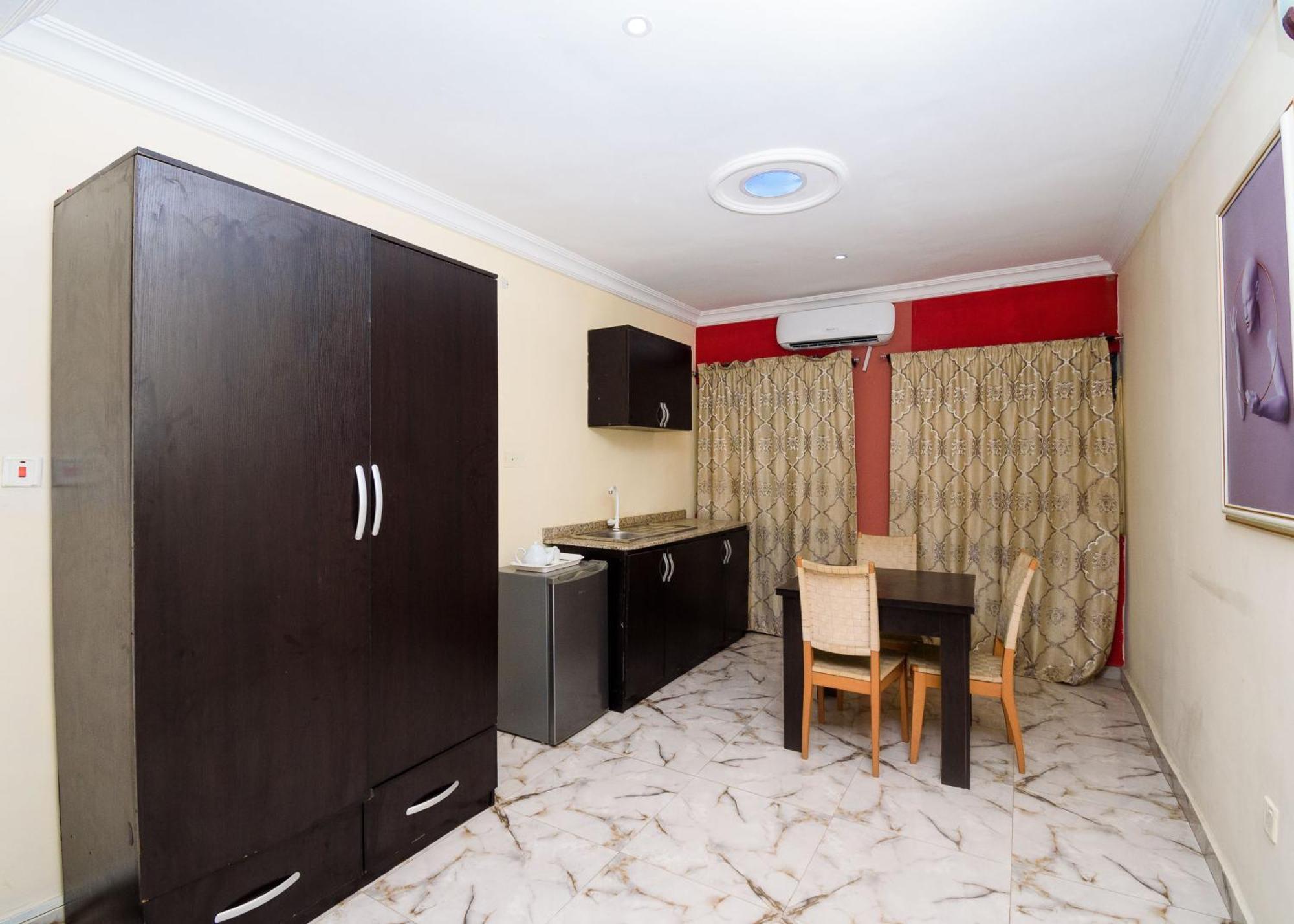 D'Tavern Apartment 이바단 외부 사진