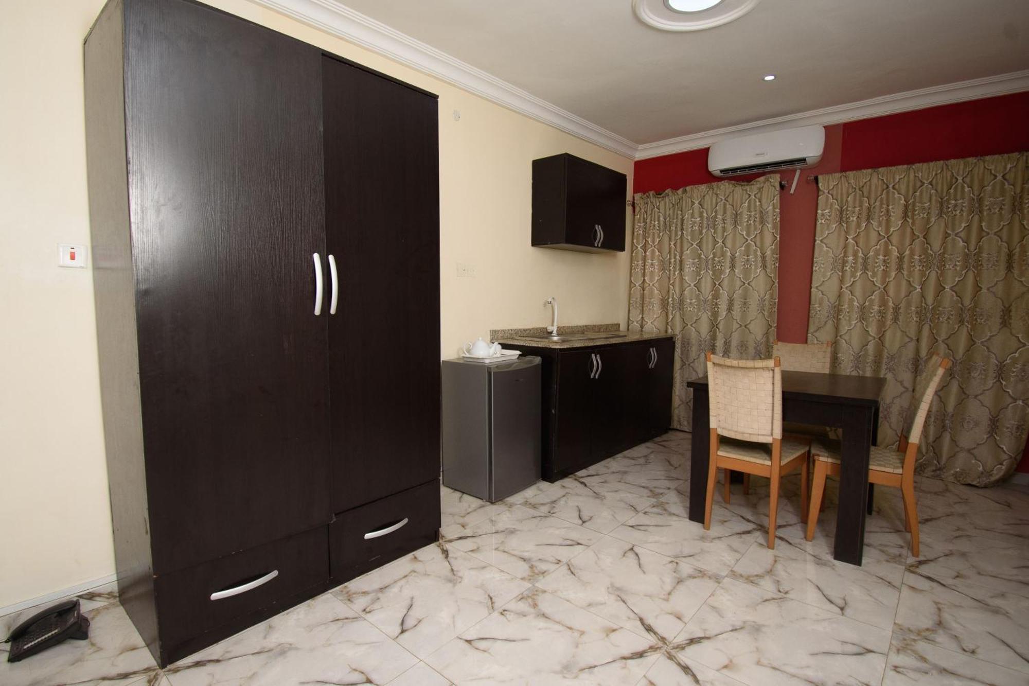 D'Tavern Apartment 이바단 외부 사진