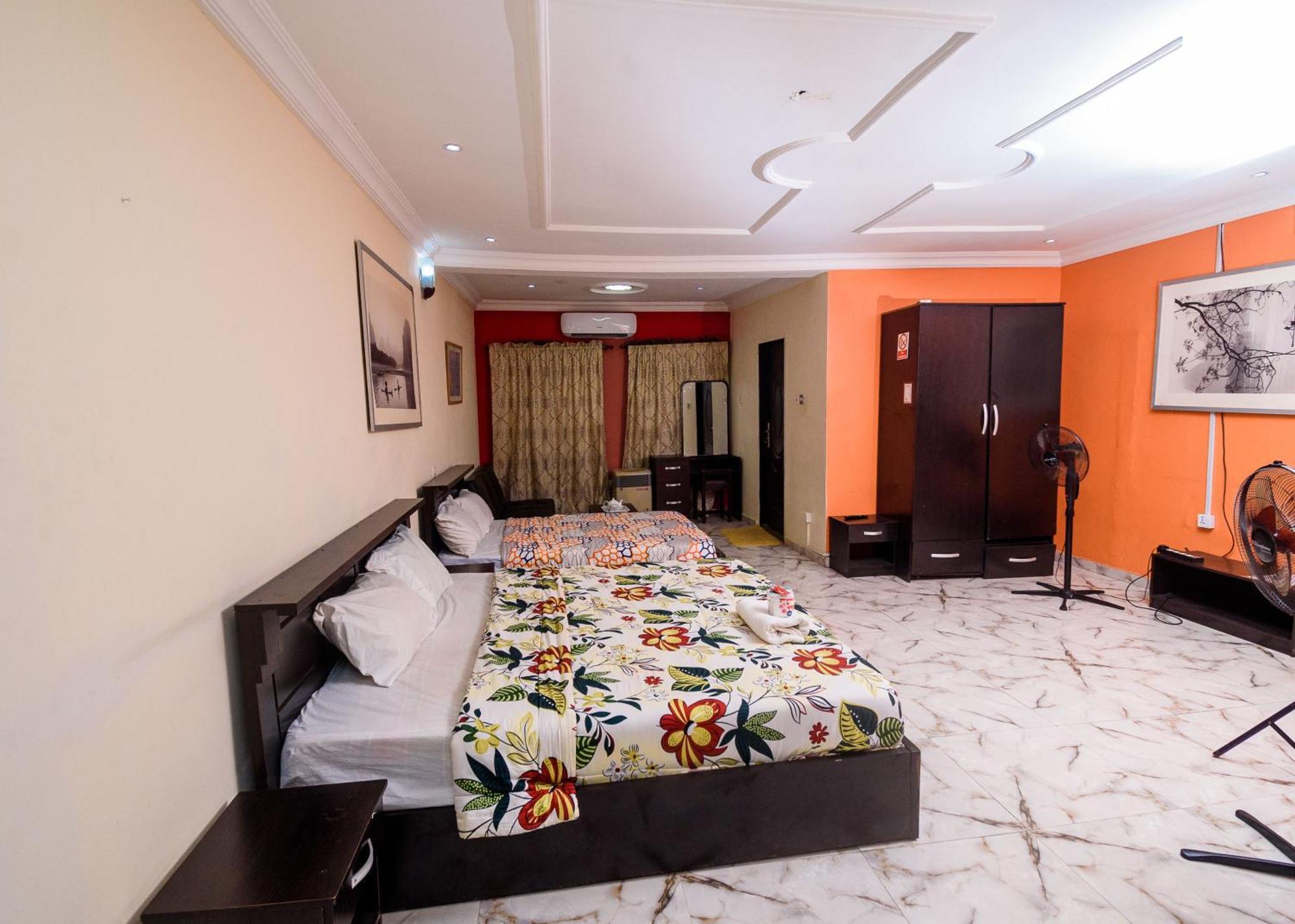 D'Tavern Apartment 이바단 외부 사진